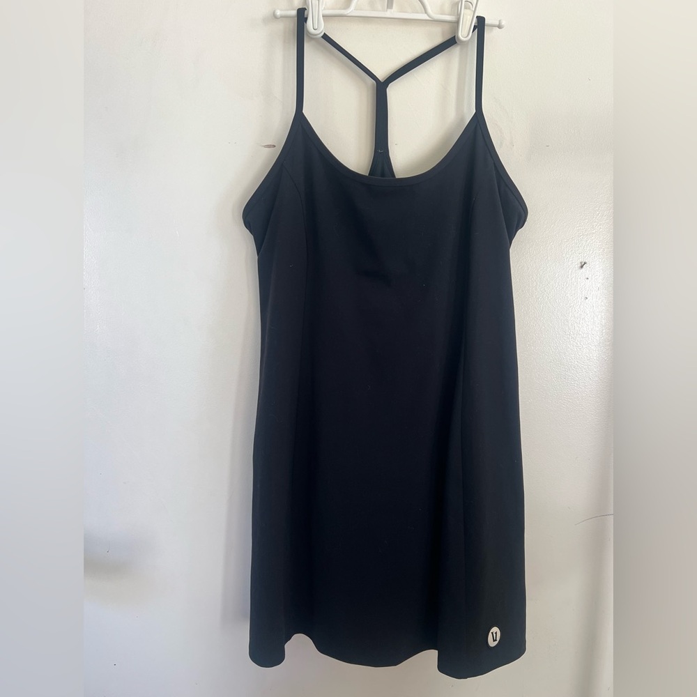 Vuori one shot tennis dress w/ built in shorts XL